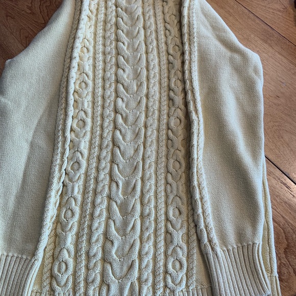 3 sweaters by LL Bean. - Picture 5 of 9